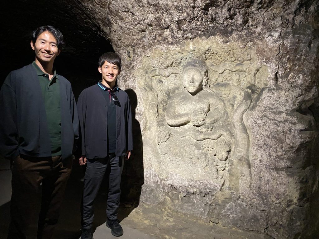 Sculpture dans une cave ligérienne